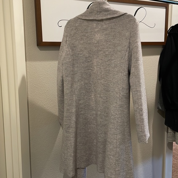 Beautiful heathered grey coat from Nordstrom - Picture 8 of 8
